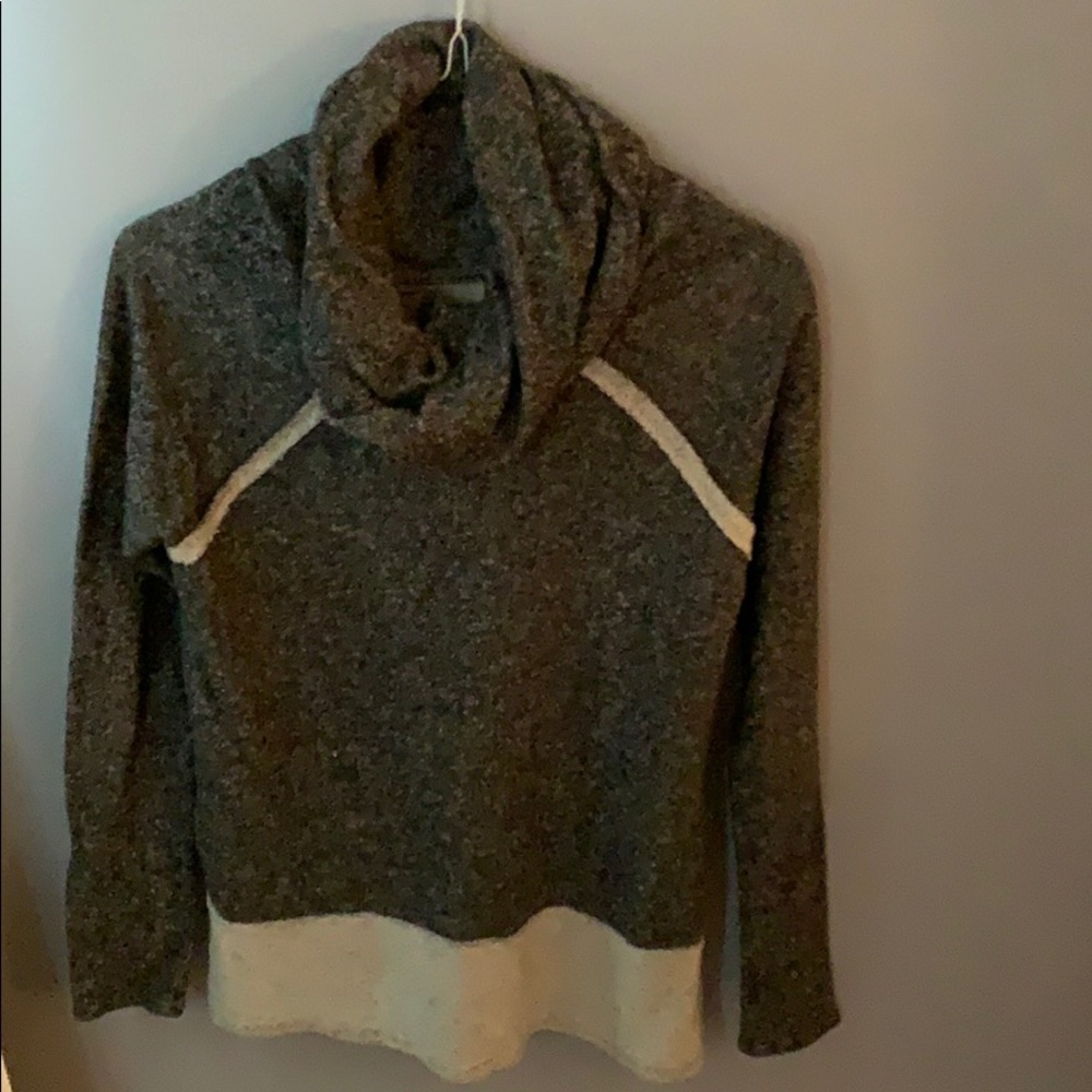 Cowellneck sweatshirt